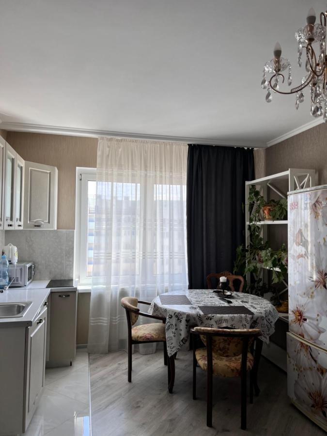 видовая 1 ком на осокорках Apartment Kyiv